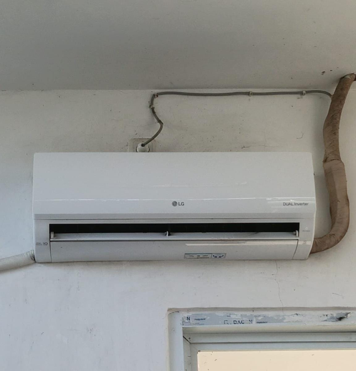 AC (Air Conditioner)