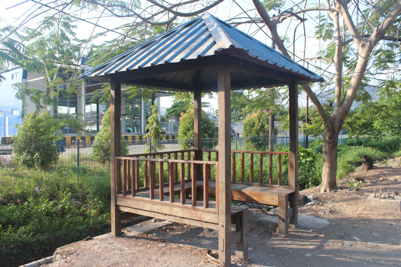 Gazebo Pos Jaga