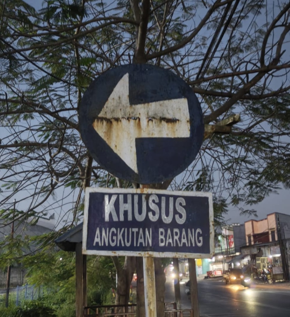 Rambu Penunjuk Arah