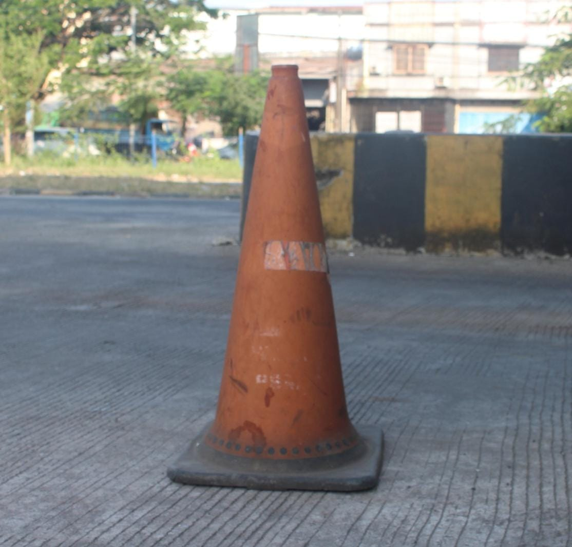 Rambu Cone